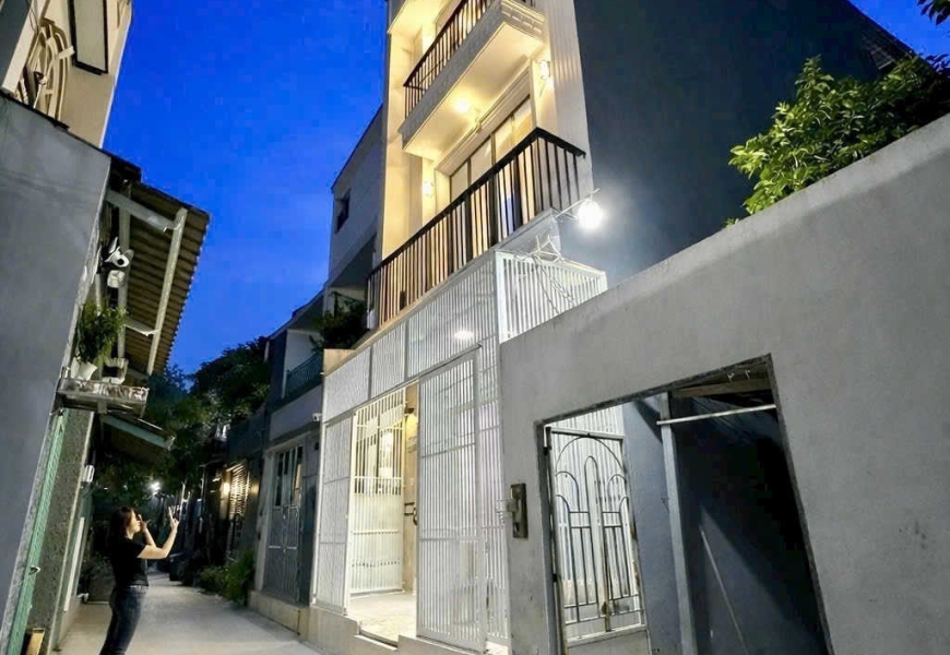 BÁN NHÀ MỚI ĐẸP HẺM 88 ĐƯỜNG NGUYỄN VĂN QUỲ QUẬN 7