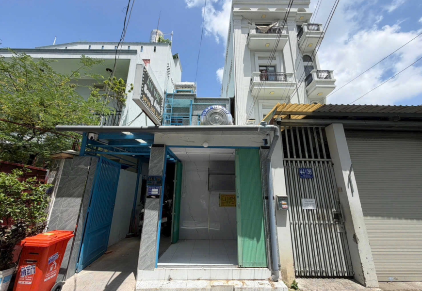 CHO THUÊ QUẬN 7 NHÀ MẶT TIỀN VÙA Ở VỪA KINH DOANH BÙI VĂN BA XE HƠI TỚI CỬA
