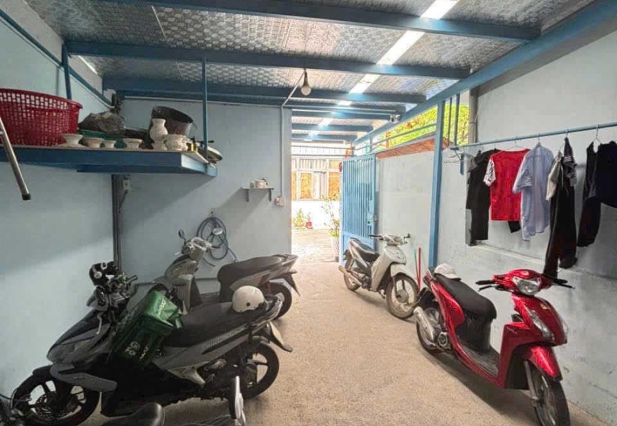 CHO THUÊ QUẬN 7 NHÀ MẶT TIỀN VÙA Ở VỪA KINH DOANH BÙI VĂN BA XE HƠI TỚI CỬA