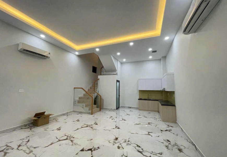 CHO THUÊ QUẬN 7 NHÀ MẶT TIỀN ĐƯỜNG SỐ P. TÂN QUY
