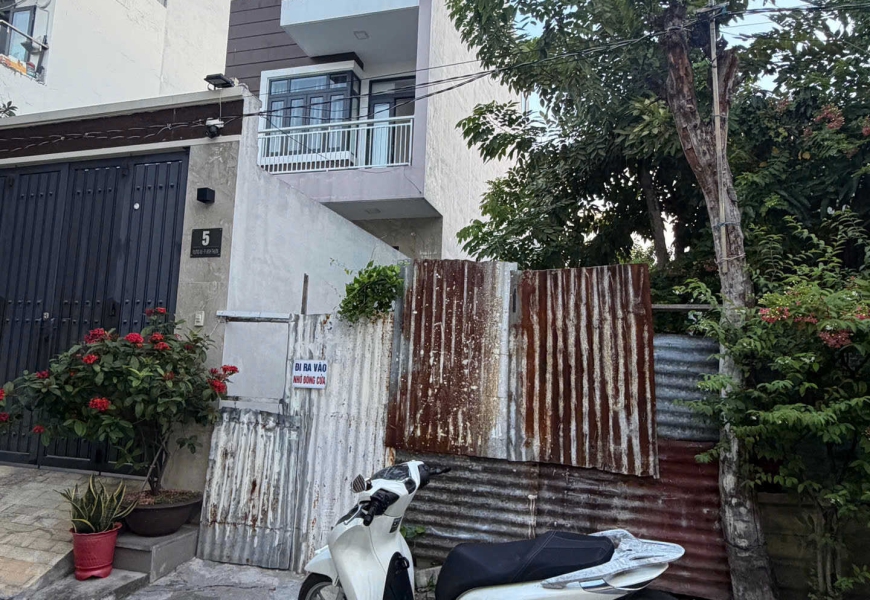 0914020039 EM DUNG BÁN ĐẤT Mặt tiền đường số 49 Quận 7 