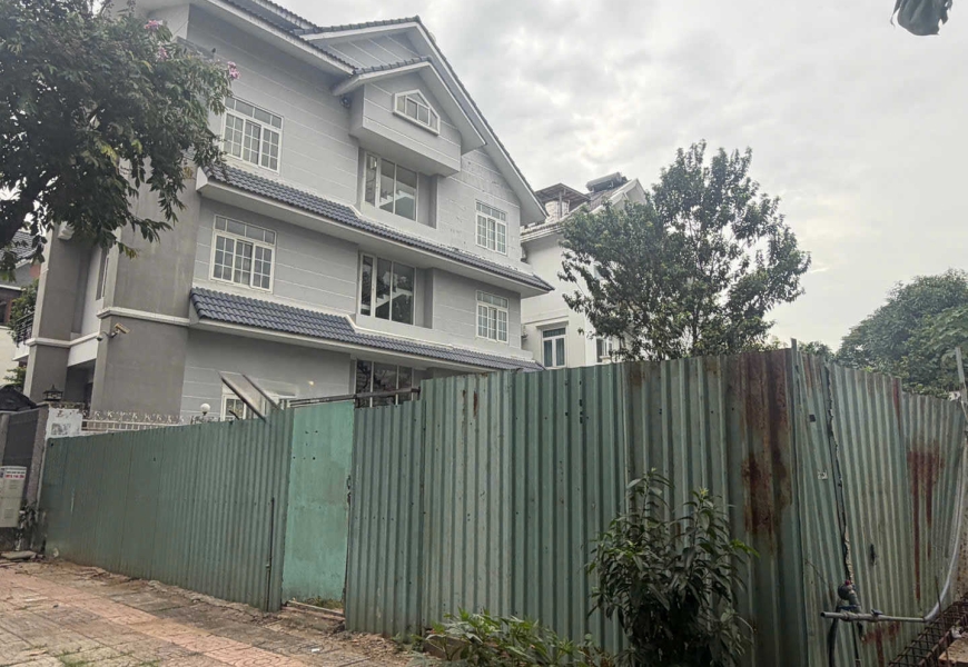 Bán lô đất biệt thự KDC Sadeco Ven Sông Q7,bảo vệ 24/7