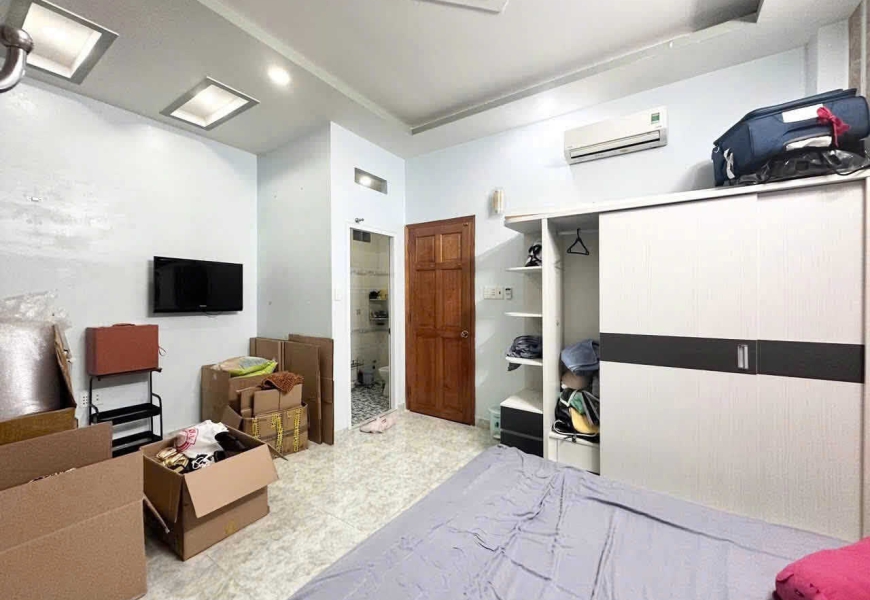 Bán nhà HXH , cách Huỳnh Tấn Phát 100m , kế bên Trường học Lâm Văn Bền hẻm 2177 HTP Nhà Bè 